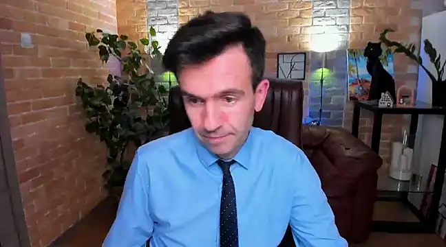 Snapshot of SteveTiger chatting on 02-26-25, 06:11 SteveTiger online show from 02-26-25, 06:11