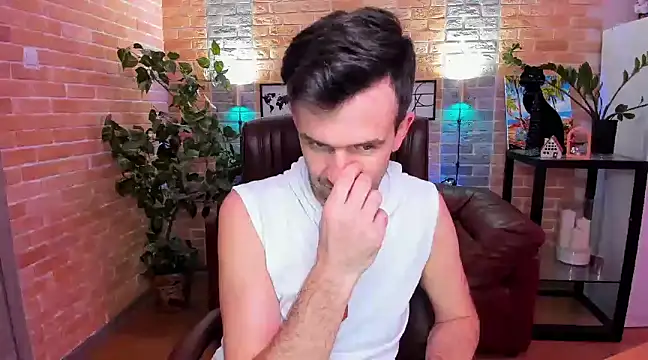 Snapshot of SteveTiger chatting on 02-28-25, 03:59 SteveTiger online show from 02-28-25, 03:59