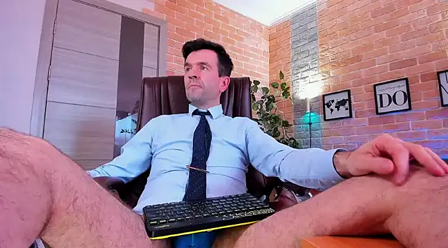 Snapshot of SteveTiger chatting on 03-04-25, 12:22 SteveTiger online show from 03-04-25, 12:22