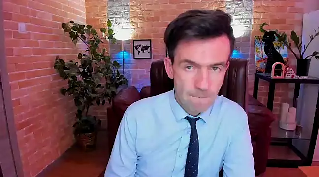 Snapshot of SteveTiger chatting on 03-05-25, 03:29 SteveTiger online show from 03-05-25, 03:29