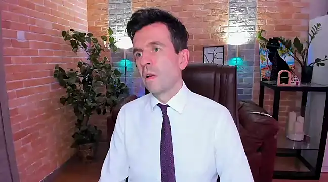 Snapshot of SteveTiger chatting on 03-12-25, 02:56 SteveTiger online show from 03-12-25, 02:56