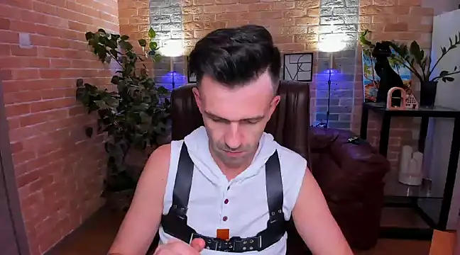 Snapshot of SteveTiger chatting on 03-14-25, 03:58 SteveTiger online show from 03-14-25, 03:58