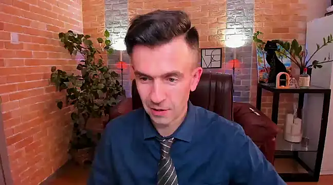 Snapshot of SteveTiger chatting on 03-16-25, 03:17 SteveTiger online show from 03-16-25, 03:17