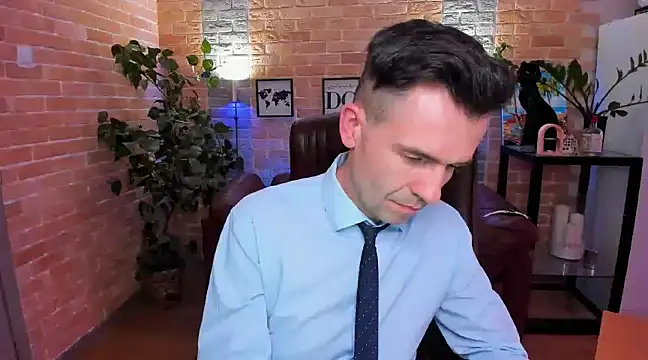 Snapshot of SteveTiger chatting on 03-18-25, 03:53 SteveTiger online show from 03-18-25, 03:53