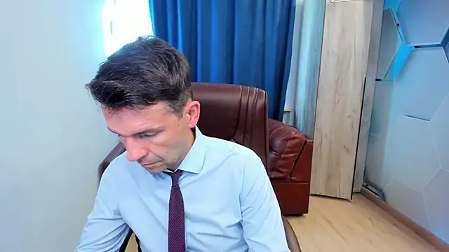 Snapshot of SteveTiger chatting on 09-09-25, 09:31 SteveTiger online show from 09-09-25, 09:31