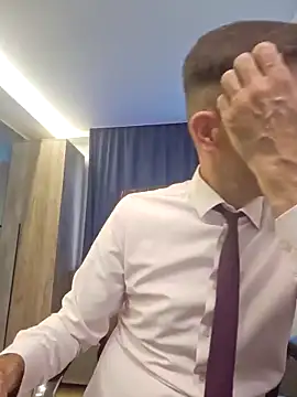 Snapshot of SteveTiger chatting on 09-25-25, 01:59 SteveTiger online show from 09-25-25, 01:59