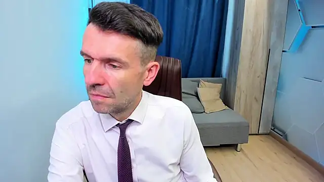 Snapshot of SteveTiger chatting on 09-28-25, 12:10 SteveTiger online show from 09-28-25, 12:10