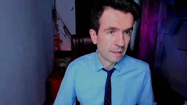 Snapshot of SteveTiger chatting on 11-03-25, 12:06 SteveTiger online show from 11-03-25, 12:06