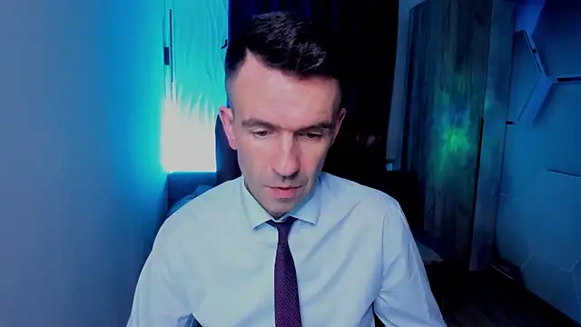 Snapshot of SteveTiger chatting on 11-06-25, 01:56 SteveTiger online show from 11-06-25, 01:56