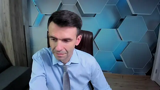 Snapshot of SteveTiger chatting on 11-21-25, 10:47 SteveTiger online show from 11-21-25, 10:47