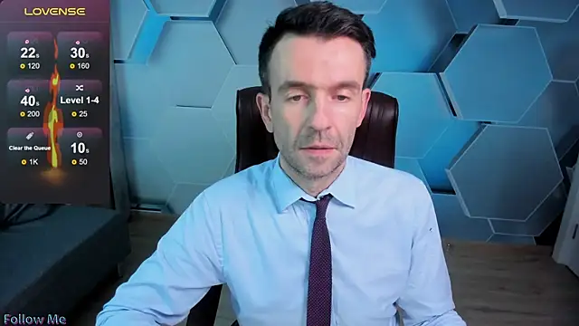 Snapshot of SteveTiger chatting on 11-23-25, 03:45 SteveTiger online show from 11-23-25, 03:45