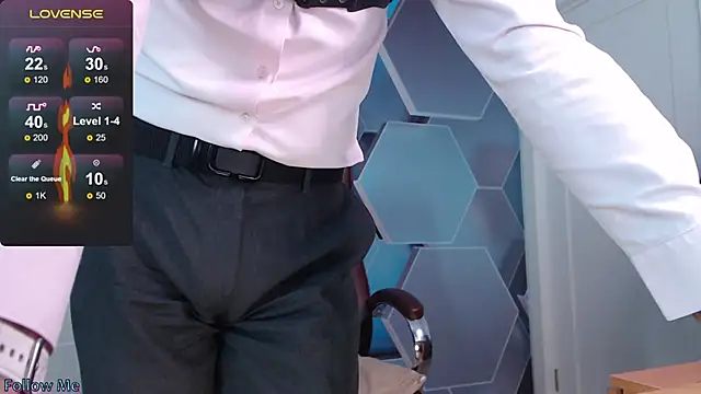 Snapshot of SteveTiger chatting on 11-25-25, 12:16 SteveTiger online show from 11-25-25, 12:16