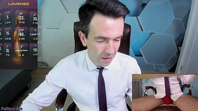 Snapshot of SteveTiger chatting on 12-14-25, 03:23 SteveTiger online show from 12-14-25, 03:23