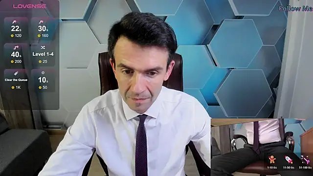 Snapshot of SteveTiger chatting on 12-21-25, 02:24 SteveTiger online show from 12-21-25, 02:24