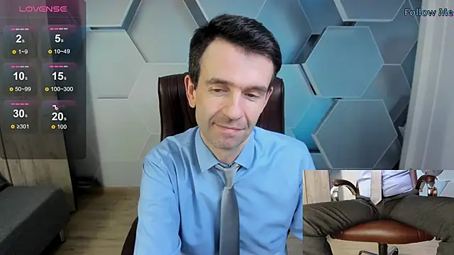 Snapshot of SteveTiger chatting on 12-22-25, 01:08 SteveTiger online show from 12-22-25, 01:08