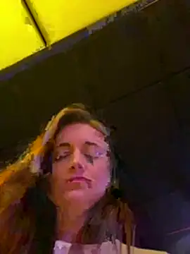 PhotoBabe online show from 04-06-26, 05:52