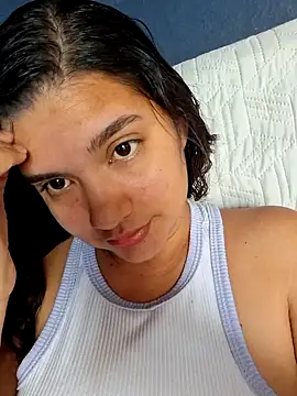 Snapshot of blerstefan1 chatting on 02-11-25, 06:55 blerstefan1 online show from 02-11-25, 06:55