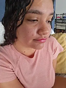 Snapshot of blerstefan1 chatting on 10-22-25, 12:49 blerstefan1 online show from 10-22-25, 12:49