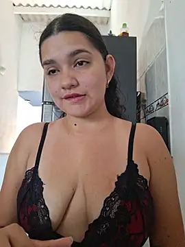 Snapshot of blerstefan1 chatting on 11-02-25, 03:36 blerstefan1 online show from 11-02-25, 03:36