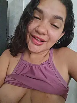 Snapshot of blerstefan1 chatting on 11-12-25, 01:11 blerstefan1 online show from 11-12-25, 01:11