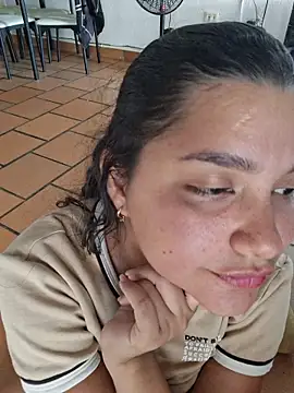 Snapshot of blerstefan1 chatting on 11-20-25, 06:07 blerstefan1 online show from 11-20-25, 06:07