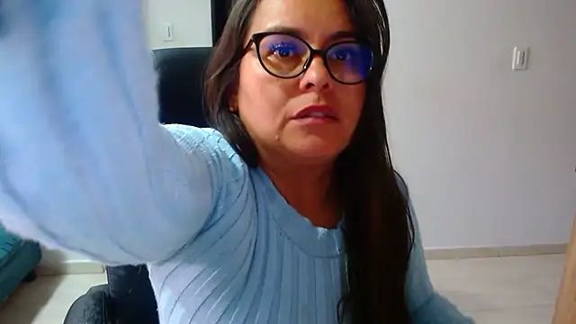 Ixchel Anaid online show from 03-13-25, 09:05