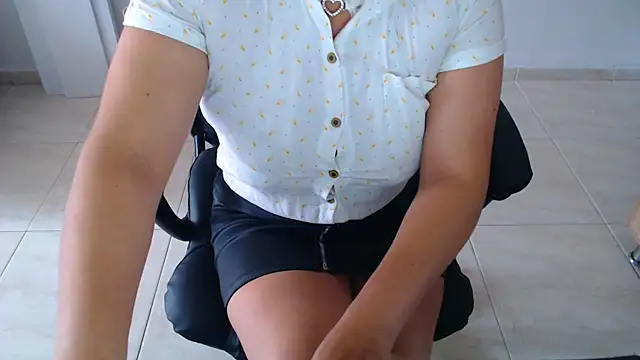 Ixchel Anaid online show from 10-03-25, 03:09