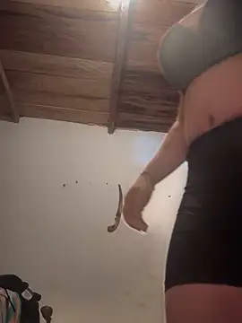 Ixchel Anaid online show from 11-15-25, 11:40