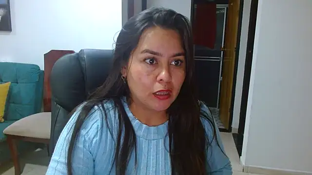 Ixchel Anaid online show from 12-22-25, 09:34