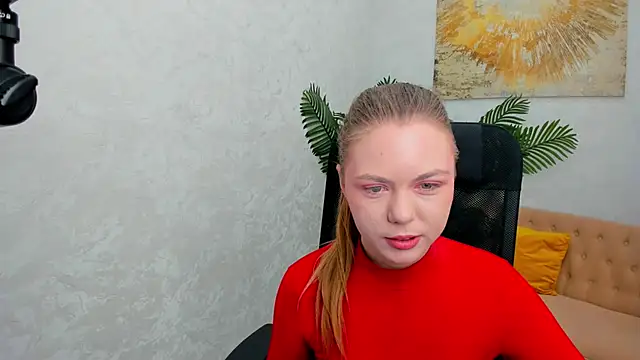 Strawberrye online show from 01-18-25, 11:21