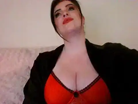 Snapshot of EmilyBlue chatting on 12-19-24, 10:42 EmilyBlue online show from 12-19-24, 10:42