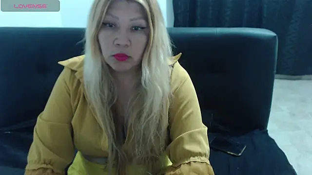 Dulce-Bella online show from 12-12-24, 07:48