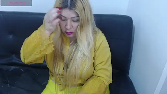 Dulce-Bella online show from 03-02-25, 04:21