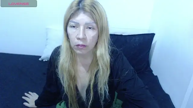 Dulce-Bella online show from 04-19-26, 06:43