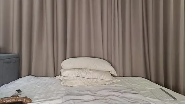 LucyNuty online show from 11-17-25, 11:16