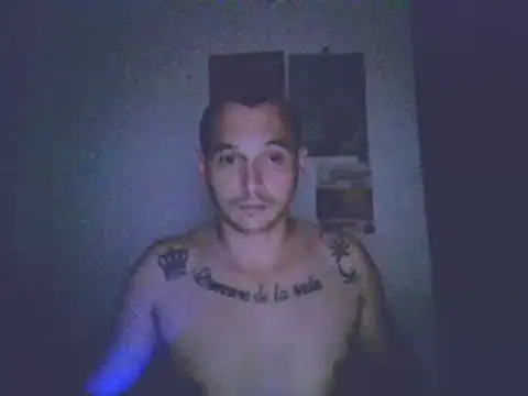 Snapshot of universitario-col chatting on 02-22-25, 03:45 universitario-col online show from 02-22-25, 03:45
