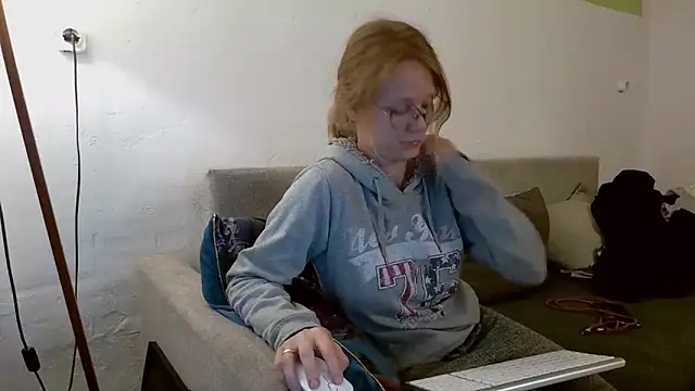 little-leni online show from 05-02-26, 07:30