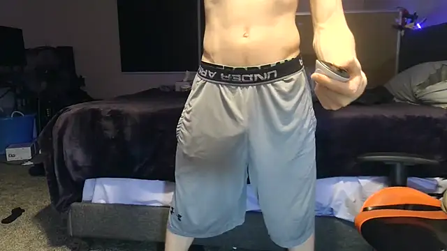 Snapshot of Dick_and_muscles chatting on 02-21-25, 02:27 Dick and muscles online show from 02-21-25, 02:27