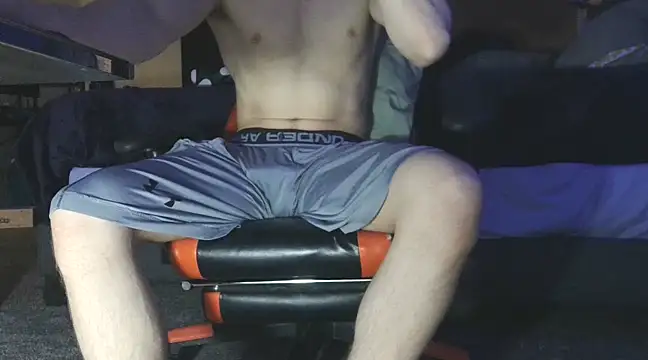 Snapshot of Dick_and_muscles chatting on 02-27-25, 02:42 Dick and muscles online show from 02-27-25, 02:42