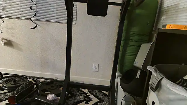 Snapshot of Dick_and_muscles chatting on 03-05-25, 12:11 Dick and muscles online show from 03-05-25, 12:11