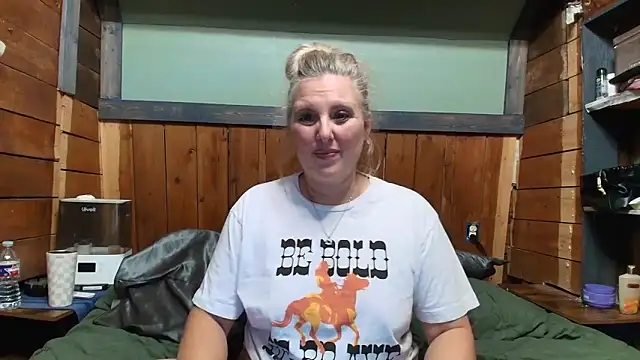 lisaxlovexxx online show from 04-18-26, 04:16