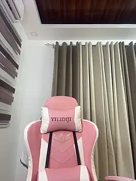 Bombshell Ashy online show from 01-22-25, 07:25