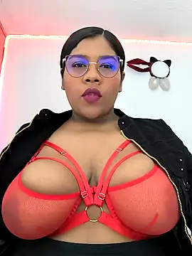 Snapshot of paola091 chatting on 01-25-25, 11:11 paola091 online show from 01-25-25, 11:11