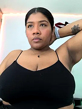 Snapshot of paola091 chatting on 02-19-25, 10:53 paola091 online show from 02-19-25, 10:53