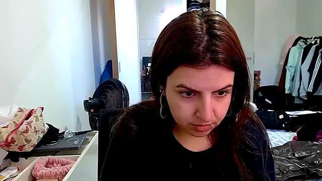 Snapshot of chelbyy chatting on 09-26-25, 05:17 chelbyy online show from 09-26-25, 05:17