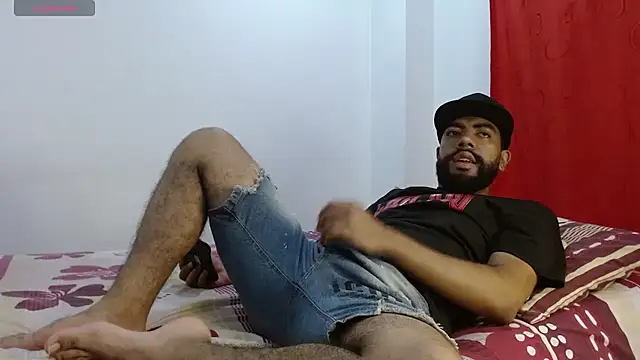 Snapshot of Aroon_Stonne chatting on 01-26-25, 02:03 Aroon Stonne online show from 01-26-25, 02:03