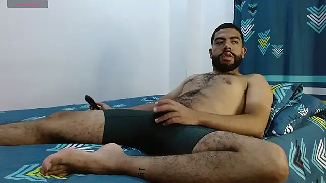 Snapshot of Aroon_Stonne chatting on 03-02-25, 05:12 Aroon Stonne online show from 03-02-25, 05:12