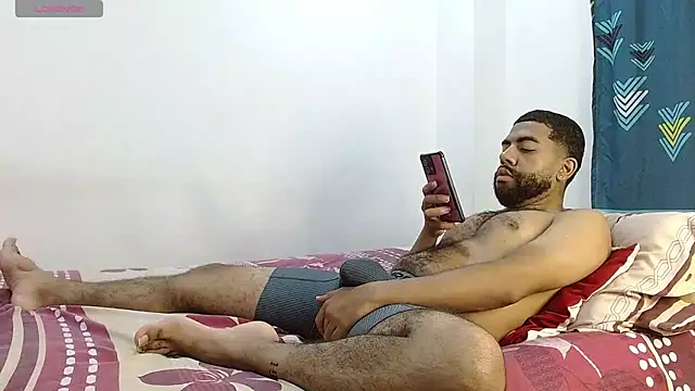 Snapshot of Aroon_Stonne chatting on 03-12-25, 02:30 Aroon Stonne online show from 03-12-25, 02:30