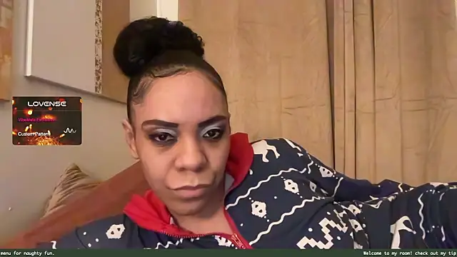 Snapshot of Sanaawest chatting on 12-11-24, 09:09 Sanaawest online show from 12-11-24, 09:09