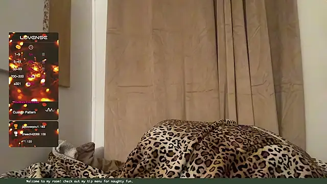 Snapshot of Sanaawest chatting on 12-13-24, 09:13 Sanaawest online show from 12-13-24, 09:13